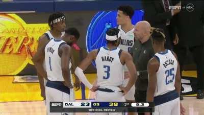 [Highlight] Josh Green after getting called for the foul after being pushed down by Kuminga: 