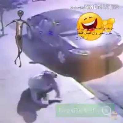 A primeira música do vídeo pfv