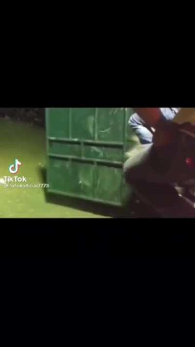 Cuando queres apostar al pais y te quedas. El pais.