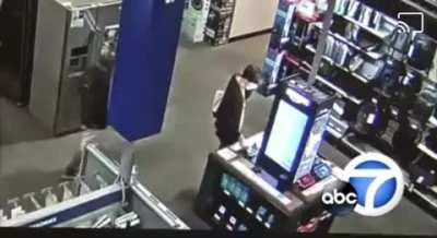 Man eating Cheetos sucker punches someone inside a Best Buy and steals their phone