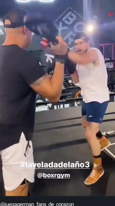 German entrenando para la pelea del siglo 