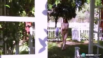 Scoreland Naked Strut 2/2