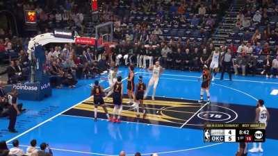 [Highlight] Victor Wembanyama gets by Chet Holmgren and Jalen Williams for the easy slam