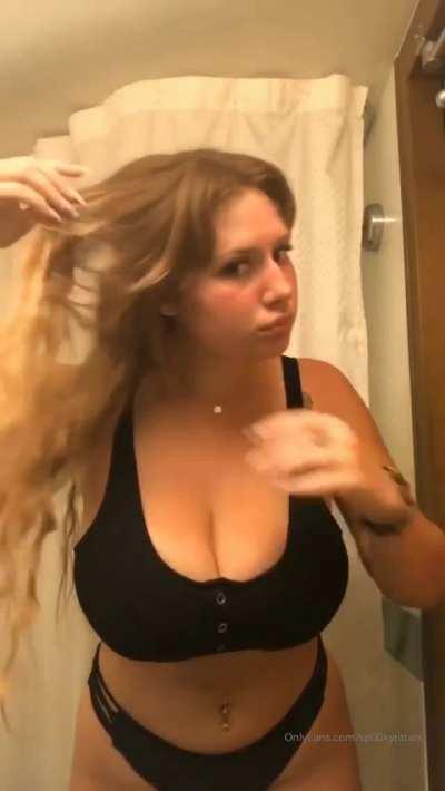 That reveal in the end 😘 Freee Content In The Comm... 👇