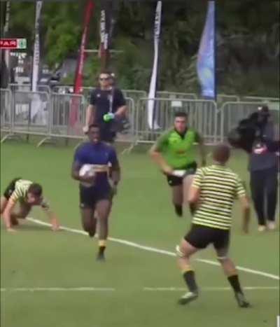 A rugby sidestep to get past a defender. Barely lost any speed which is very impressive. 