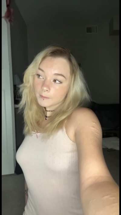 On a scale from 1 to 10, how much do I tempt you? 😏