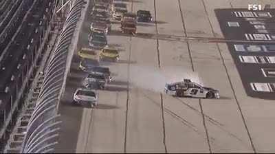 The best angle I've been able to find of the Busch/Elliott incident.