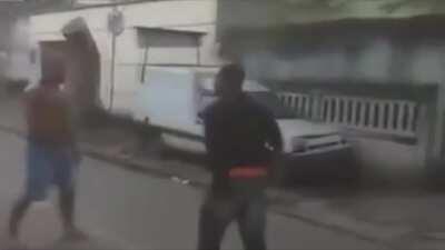 Rio street fight guy insults blue shorts father