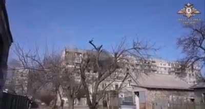 russian forces fighting in the Left Bank district of Mariupol