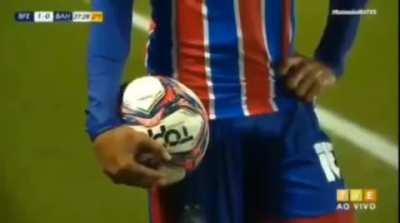 Cameramen 🤝 Narrador, Olhar a Bola do Baianão.