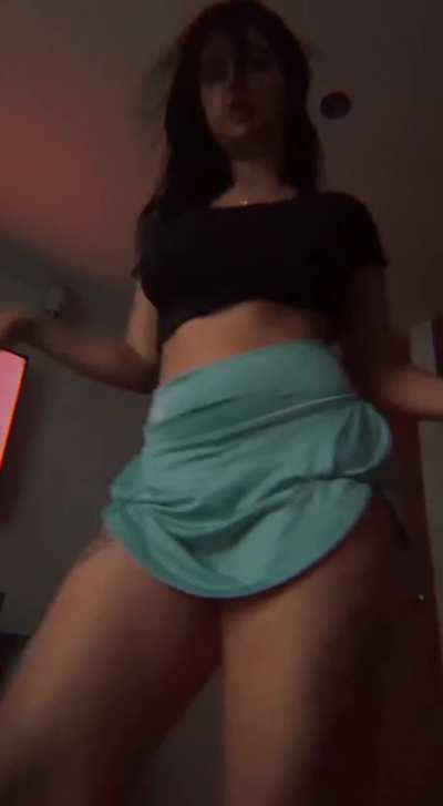 What a nice Latina in a miniskirt