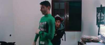 O vídeo n é meu mas eu achei top. Créditos para: Voice Makers e Friends Group kkkkkkkk