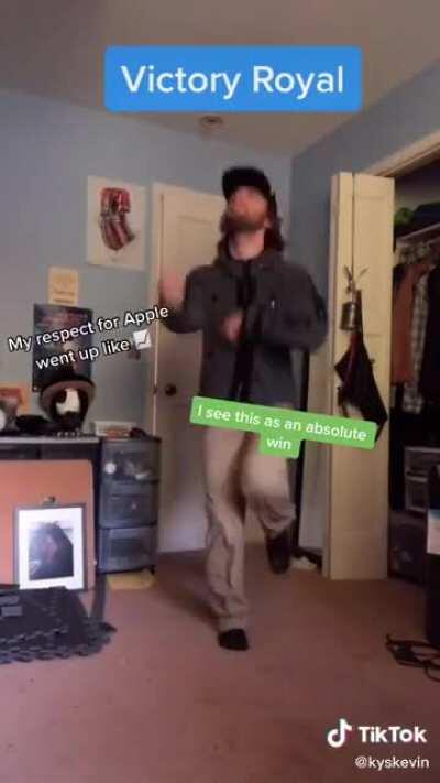 the bloody minecraft hat i cant