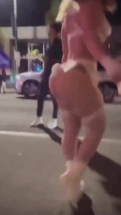 Jordan's BIG Bunny Booty 🍑