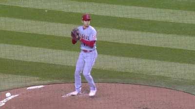 [Highlight] [Highlight] Ohtani balks.