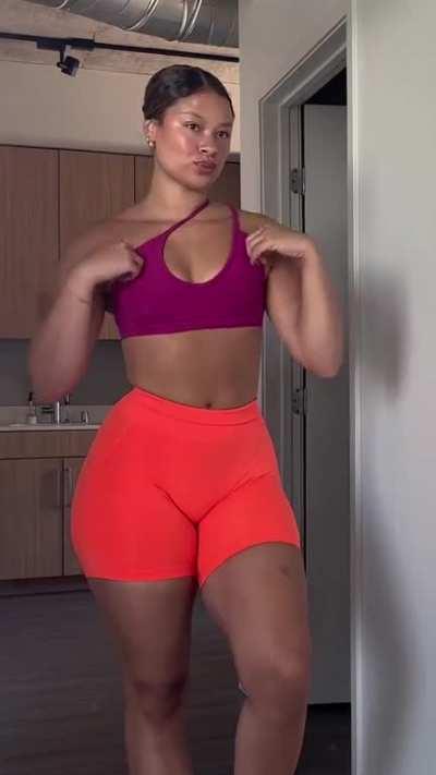 Ana is built like a WOMAN