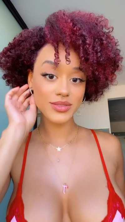 Pretty w/ them titties (stormimaya)