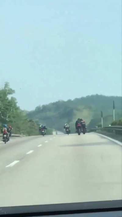 Rempit but female edition 