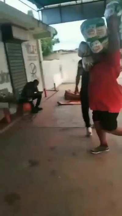 WCGW if I run carrying 100kg?