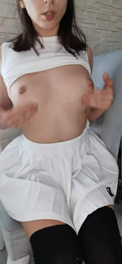 Can someone cum inside me and on my face ? At the same time... Maybe few of you guys?