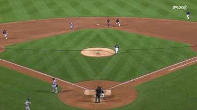 [Highlight] [highlight] Drew Smith forgets how to baseball, drops a throw from McCann, allowing Chris Taylor to steal 3rd base.