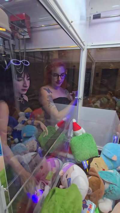 Flashing for extra luck on the claw machine