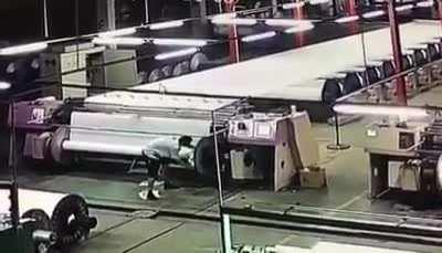 Loose clothing and machinery