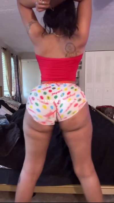 Big booty freak 🥩🍠🍎🍑