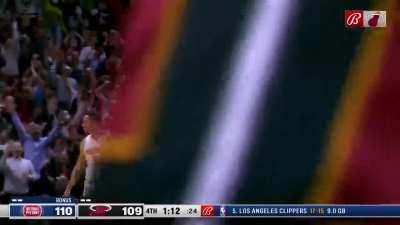 [Highlight] Herro with the clutch fadeaway 3 to take the lead against the Pistons