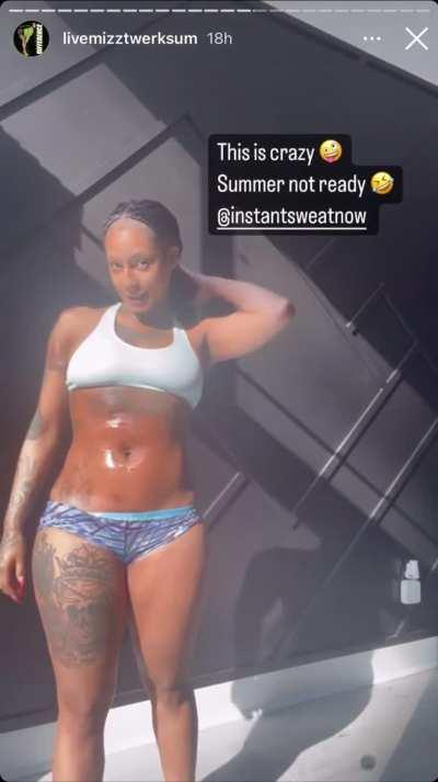 Her Progress Checks Be Sexy AF