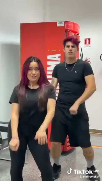 safadinha Emily Vick