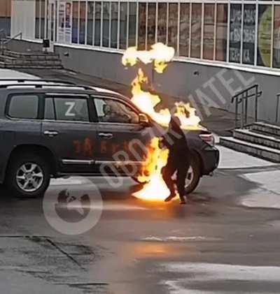 In Occupied Donetsk some Ukrainian kid set a Z branded car ablaze, LockMart style. Which one of you weirdos was it? Only NCD'ers goofy run like that.