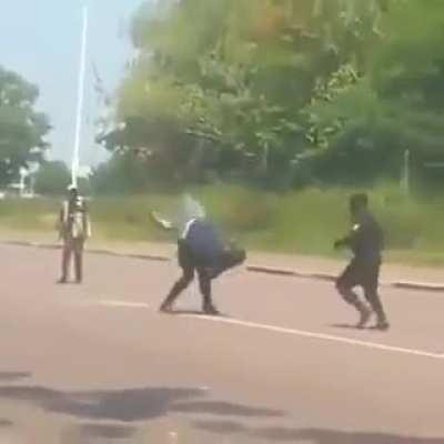Machete Welding Madman Hits Cops With The Taunt Emote and Pay The Price