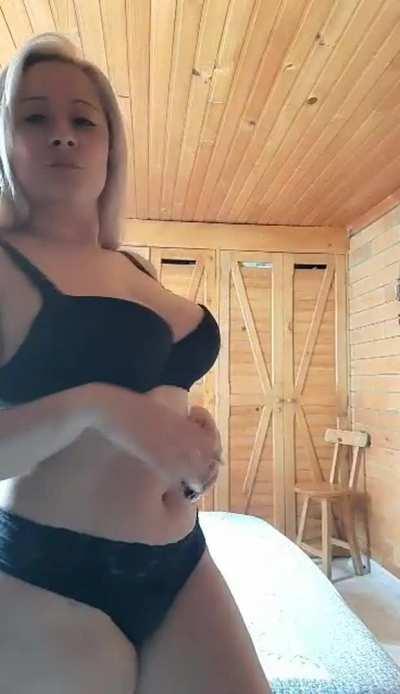 (milf) Be honest would you masturbate to my nudes if I ever sent you some😀