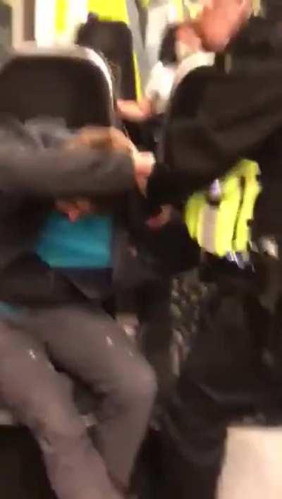 Guy refusing to wear mask.