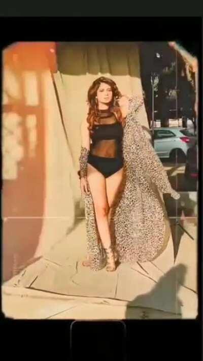 Jennifer Winget thunder thighs