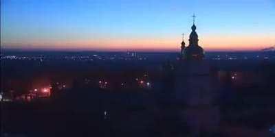 Beautiful bells ringing out in Kyiv today, giving the city back some warmth, some love and some homely vibes. Russia can't take the Ukrainian pride away.