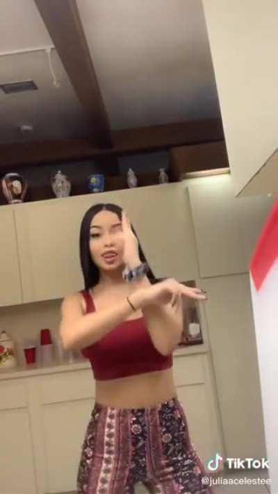 Juliaacelestee Tiktok
