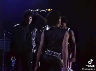 This is sooo hilarious.