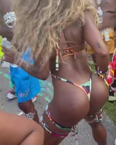 Dancing ebony beauty