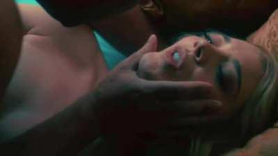 Natalie Dormer's iconic sex scene but only showing her.