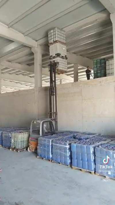 It's the 3 pallets stacked ontop of one another for me.