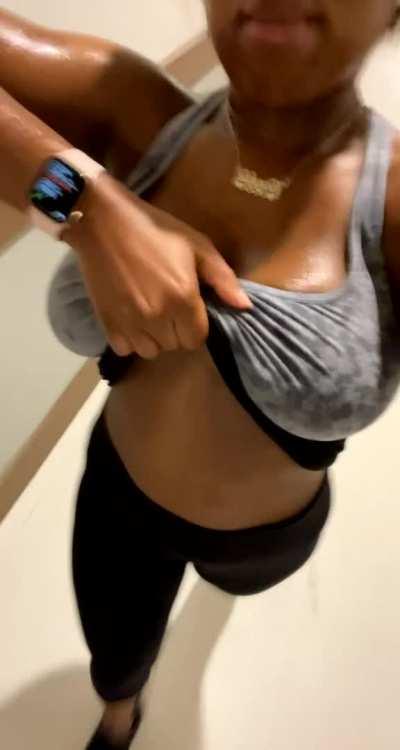 Do you like big titty ebony girls?