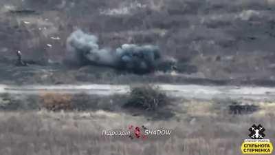 Ukrainian kamikaze drone attacks orcfantry, near Avdiivka.