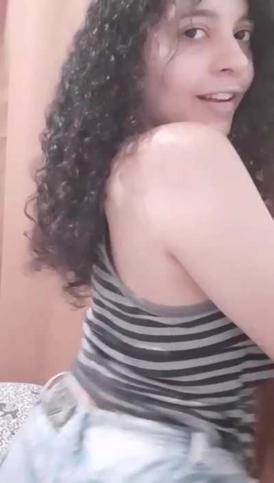 PRISCILA CAVALA GOSTOSA - LIVE COMPLETA NOS COMENTARIOS