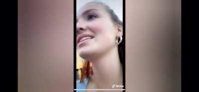 She was serious.. at least the homeless man got the GREAT guacamole. 🥑