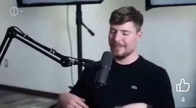 Híres gazdag Bestia úr megajándékozni minden Magyar