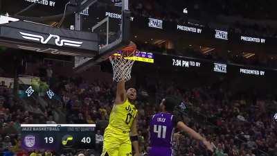 [Highlight] Talen Horton-Tucker Posterizes Trey Lyles