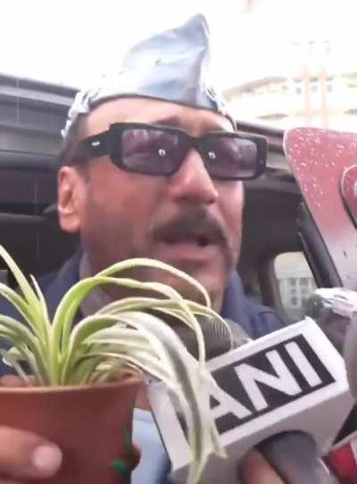 Jackie Shroff is the best spiritual guru in this country. No nonsense, just facts