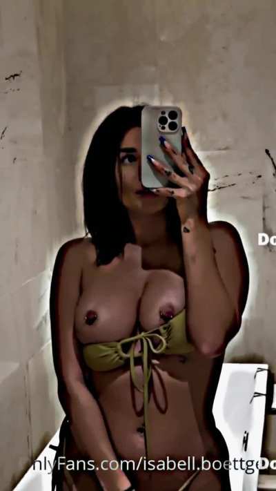 Isabell böttger green bikini (3)